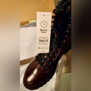 No Boundaries Knit Combat Boot- Women’s Size 6- Burgundy- New in Box